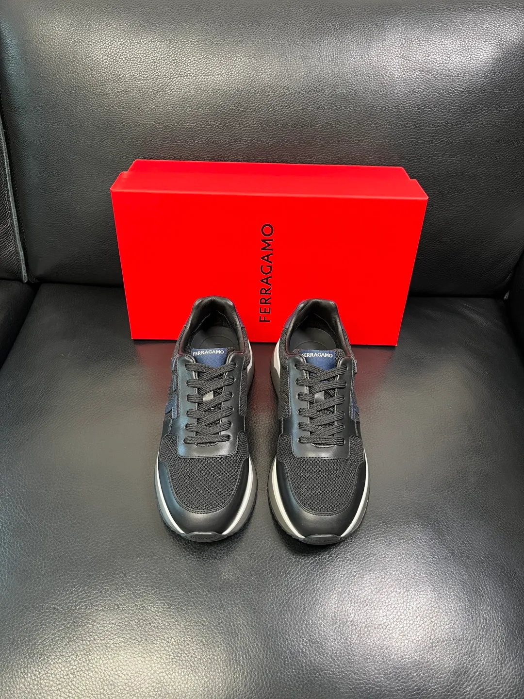 Men's shoes 💰820 Ferragamo High-quality top craftsmanship Ferragamo counters sell original factory configuration, imported original cowhide from Italy, imported water-dyed cow lining, soles: original factory special original soles are super comfortable, original factory and single goods, welcome to compare at the same time at the counter, code number 38-44 (customized 45 46)